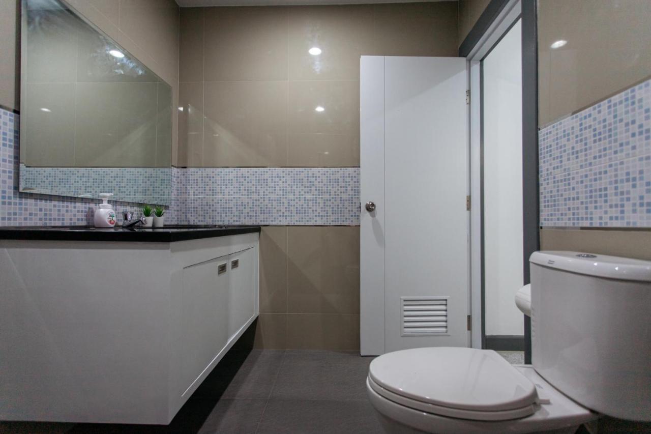 Lägenhet Studio på 45 m² i Silom med 1 badrum  Bangkok Exteriör bild