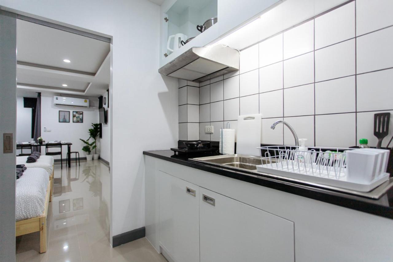 Lägenhet Studio på 45 m² i Silom med 1 badrum  Bangkok Exteriör bild