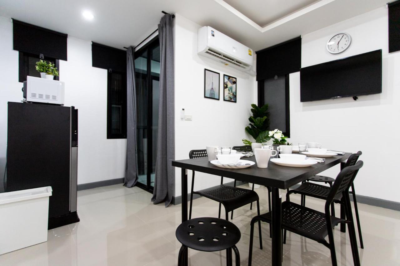 Lägenhet Studio på 45 m² i Silom med 1 badrum  Bangkok Exteriör bild