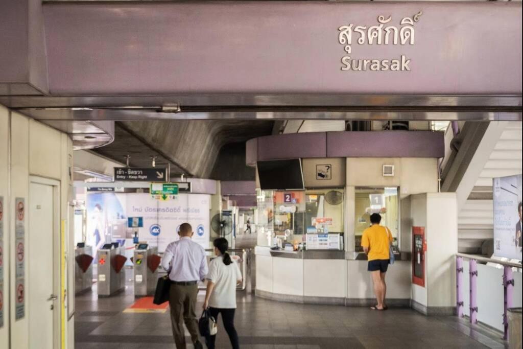 Lägenhet Studio på 45 m² i Silom med 1 badrum  Bangkok Exteriör bild